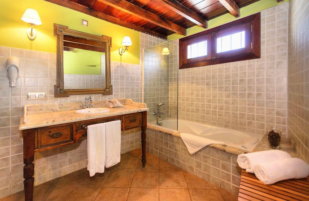 Casa Rural Villa Lola Y Juan Haria Bagian luar foto
