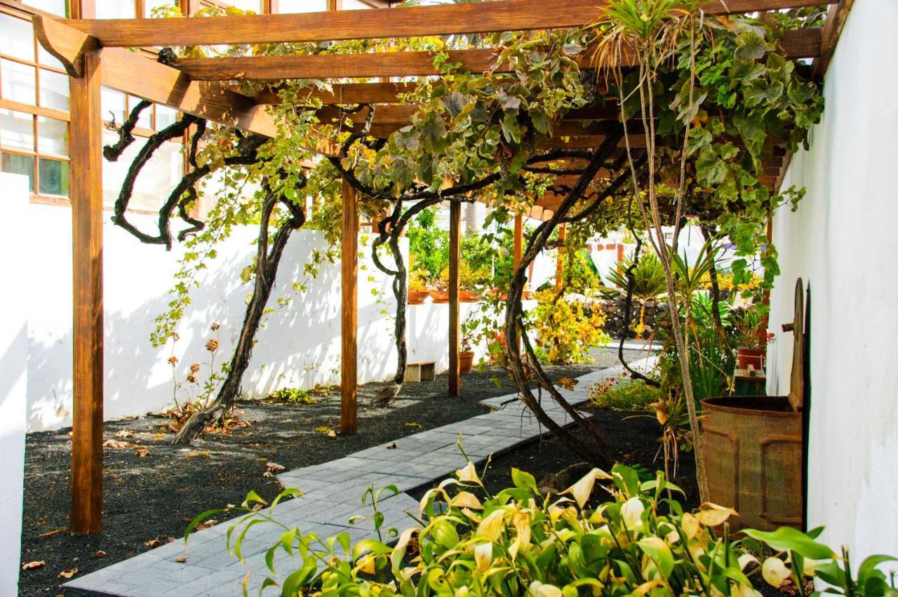 Casa Rural Villa Lola Y Juan Haria Bagian luar foto
